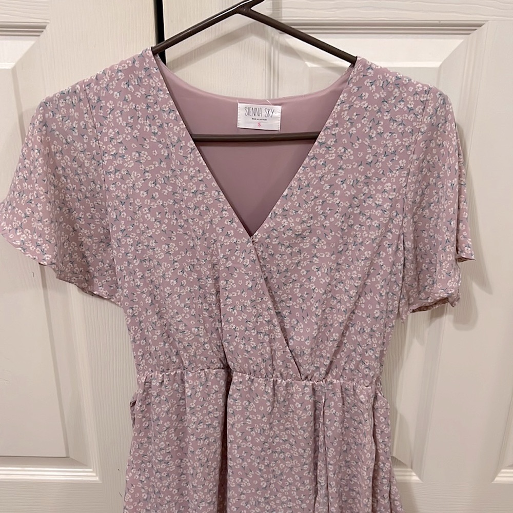NWT Sienna Sky Purple V Neck Floral Print Tie Back Dress lightweight summer